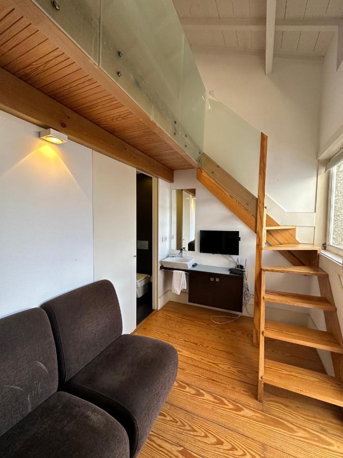 Apartment Lounge