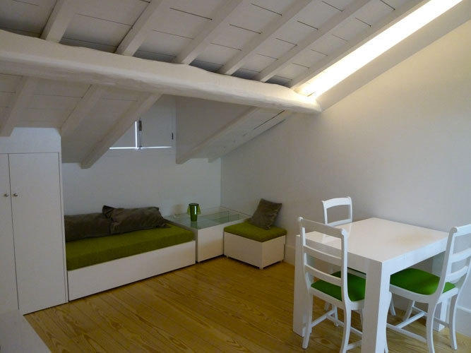 Apartment Lounge *