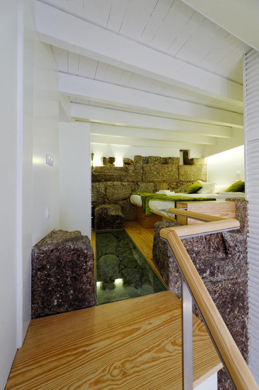 Apartment Lounge *